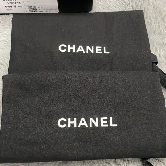 Chanel Classic Interlocking White Loafers - Picture 3 of 9